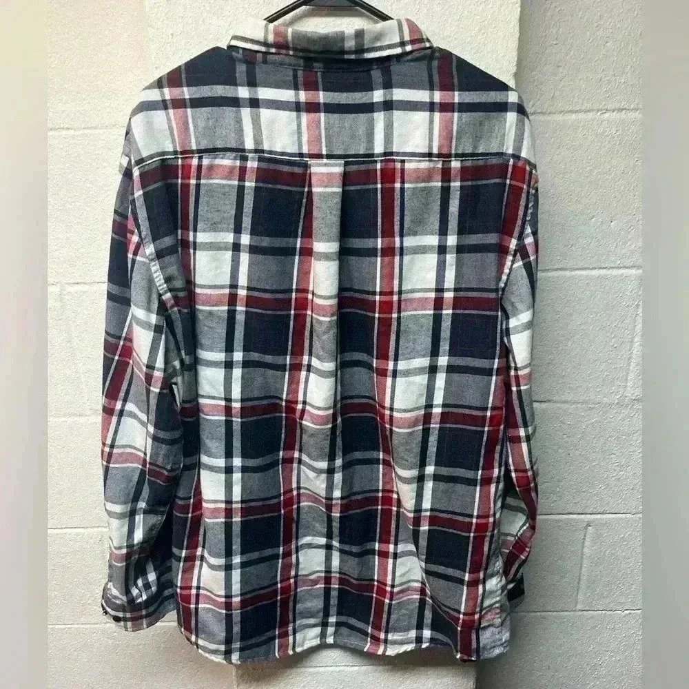 Polo button down. - Picture 2 of 5